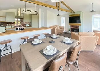 Pine Lodge - Rookery Manor Lodges, Edingworth