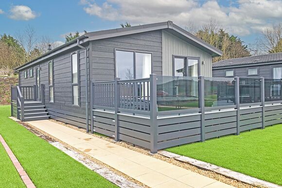 Plum Lodge - Rookery Manor Lodges, Edingworth