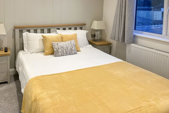 Hawthorn Luxury Lodges - Rookery Manor Lodges, Edingworth