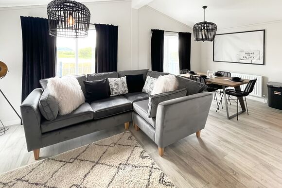 Hazel Lodge - Rookery Manor Lodges, Edingworth