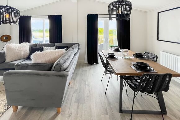 Hazel Lodge - Rookery Manor Lodges, Edingworth