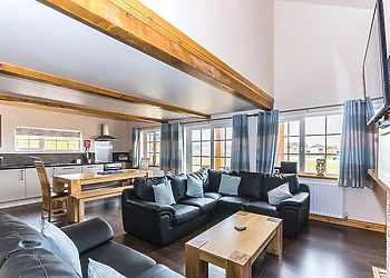 Oystercatcher Lodge Pet 