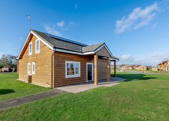 Oystercatcher Lodge - Hornsea Lakeside Lodges, Hornsea
