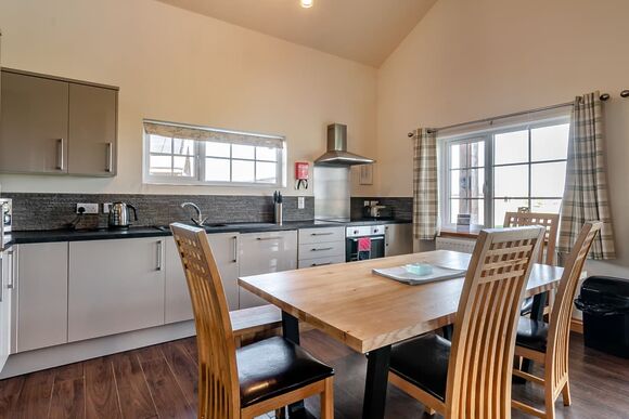 Skylark Lodge - Hornsea Lakeside Lodges, Hornsea