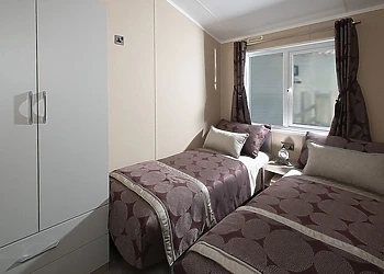 6 Berth Luxury Caravan 3 Bed with Hot Tub PF A 