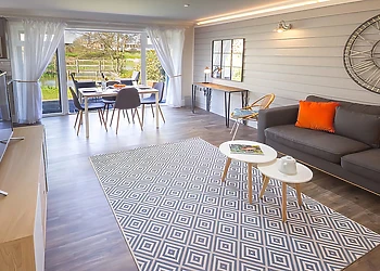 Exclusive Island Cottage 6 Bth 3 Bed Hot Tub MS 