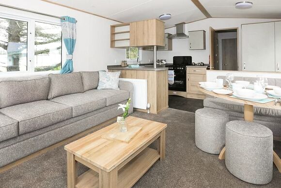 6 Berth Comfort Caravan 3 Bed - The Lakes Rookley, Rookley Village