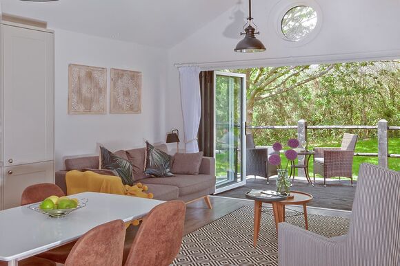 Exclusive The Lakehouse 4 Berth (Pet) - The Lakes Rookley, Rookley Village