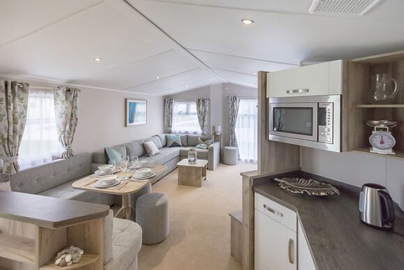 4 Berth Superior Caravan A (Pet) - The Lakes Rookley, Rookley Village