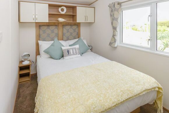 6 Berth Luxury Caravan 3 Bed with Hot Tub A - The Lakes Rookley, Rookley Village
