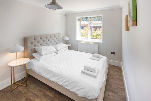 4 Berth Luxury Island Cottage HT - The Lakes Rookley, Rookley Village