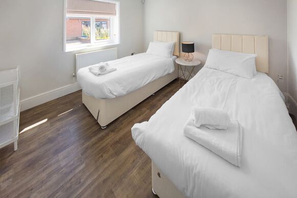 4 Berth Luxury Island Cottage - The Lakes Rookley, Rookley Village