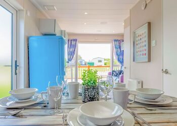 Glamping Hive Hot Tub Pet - Wild Rose Holiday Park, Ormside, Appleby-in-Westmorland