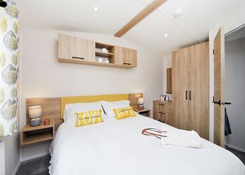 Signature 2 Bed Caravan Wheelchair Accessible - Wild Rose Holiday Park, Ormside, Appleby-in-Westmorland