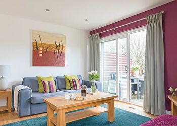 4 berth superior wooden lodge with hot tub A Pet - Retallack Resort, St Columb Major