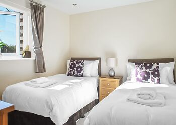 The lakehouse 12 berth with hot tub Pet - Retallack Resort, St Columb Major