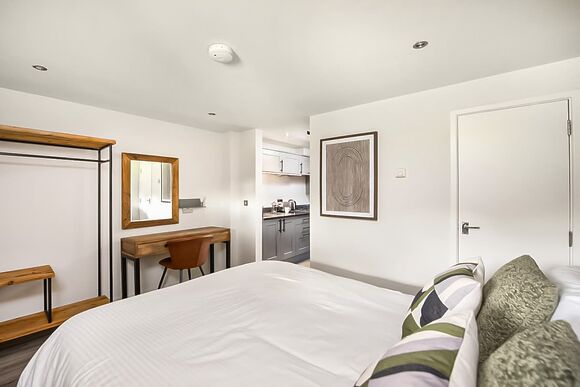 2 berth luxury lakeside apartment Pet - Retallack Resort, St Columb Major