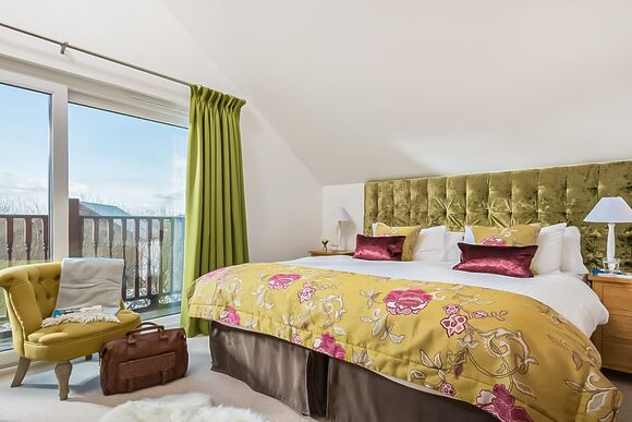 4 berth luxury wooden lodge  A - Retallack Resort, St Columb Major