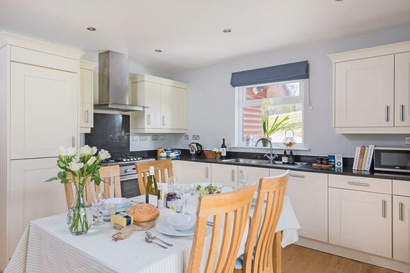 4 berth superior wooden lodge A Pet - Retallack Resort, St Columb Major