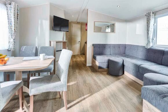 4 Bed Silver Plus Caravan with Decking Pet - Ruda, Croyde Bay