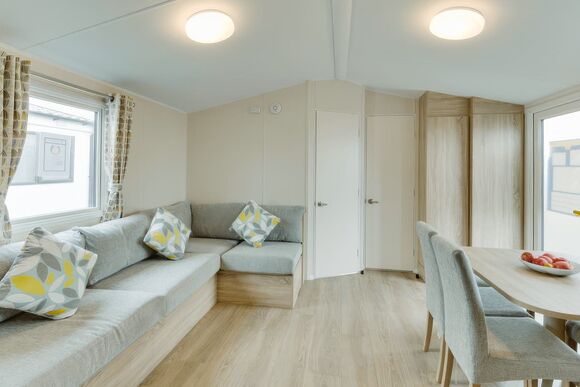4 Bed Silver Plus Caravan with Decking Pet - Ruda, Croyde Bay