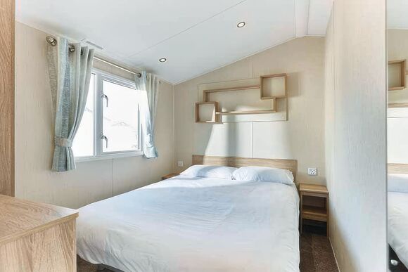 4 Bed Silver Plus Caravan with Decking Pet - Ruda, Croyde Bay