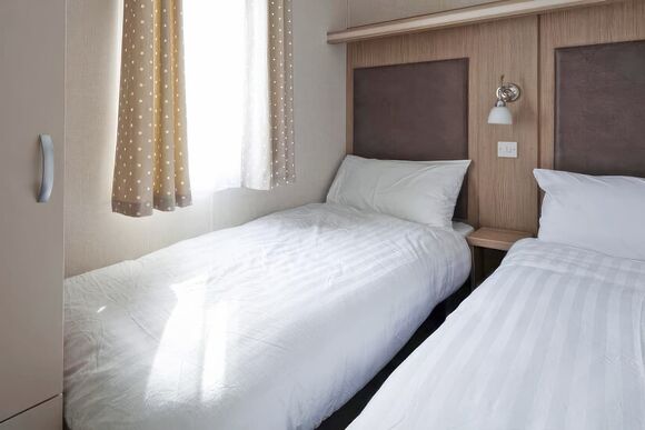 3 Bed Silver Plus Caravan with Decking Pet - Ruda, Croyde Bay