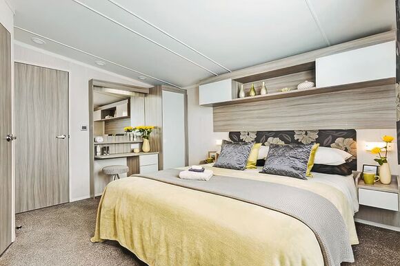 2 Bed Bronze Plus Caravan with Decking Pet - Ruda, Croyde Bay