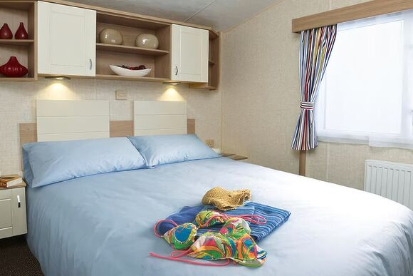 3 Bed Bronze Plus Caravan with Decking Pet - Ruda, Croyde Bay