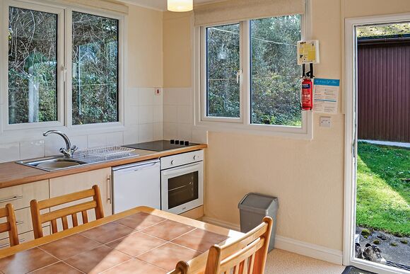 Beeches Bungalow - Ruthern Valley Holidays, Ruthernbridge, Nr Bodmin