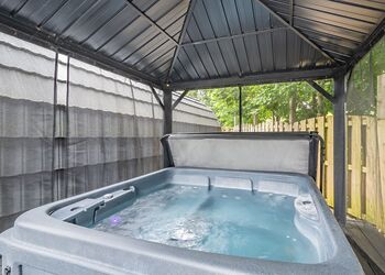 Retunder - Riverview Holiday Park, Newcastleton,