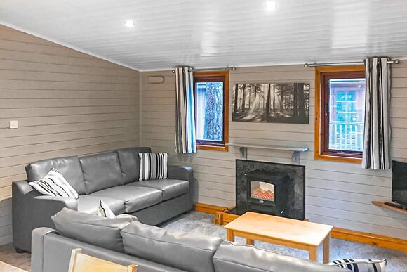 4 Berth Comfort Wooden Lodge Pet - Sandy Balls Holiday Village, Godshill, Fordingbridge