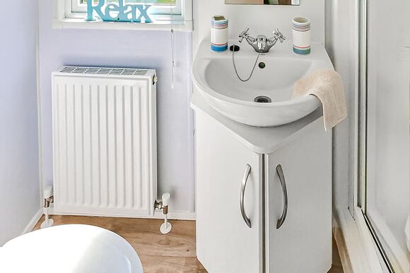 6 Berth Superior Caravan Pet - Sandy Balls Holiday Village, Godshill, Fordingbridge