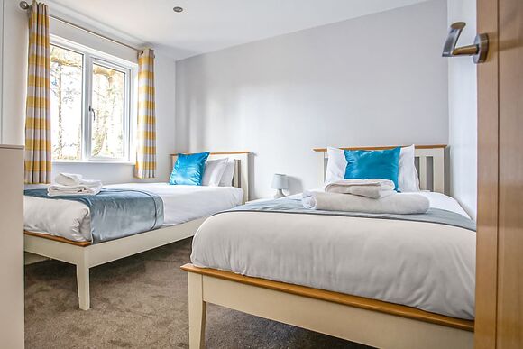 Exclusive 8 Berth Lodge with Hot Tub - Sandy Balls Holiday Village, Godshill, Fordingbridge