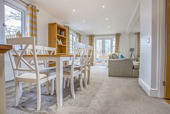 Exclusive 8 Berth Lodge with Hot Tub Elec Point - Sandy Balls Holiday Village, Godshill, Fordingbridge