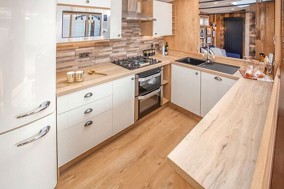 Exclusive Knightwood Hot Tub 8 Elec Point Pet - Sandy Balls Holiday Village, Godshill, Fordingbridge