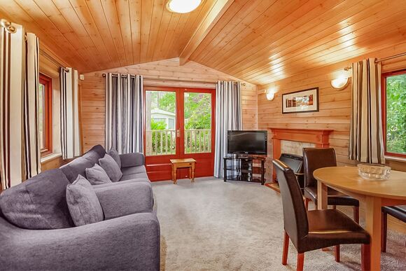 6 Berth Comfort Lodge 3 Bed - Sandy Balls Holiday Village, Godshill, Fordingbridge