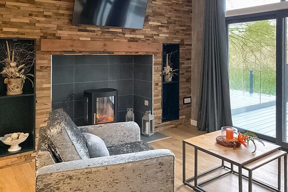 Forest Deer Lodge 6 Berth 3 Bed With Hot Tub - Sandy Balls Holiday Village, Godshill, Fordingbridge