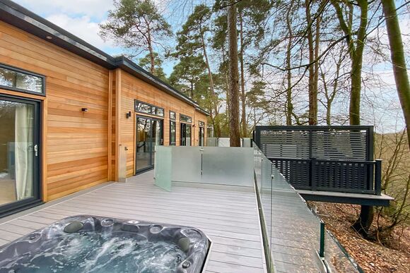 Forest Deer Lodge 6 Berth 3 Bed With Hot Tub - Sandy Balls Holiday Village, Godshill, Fordingbridge