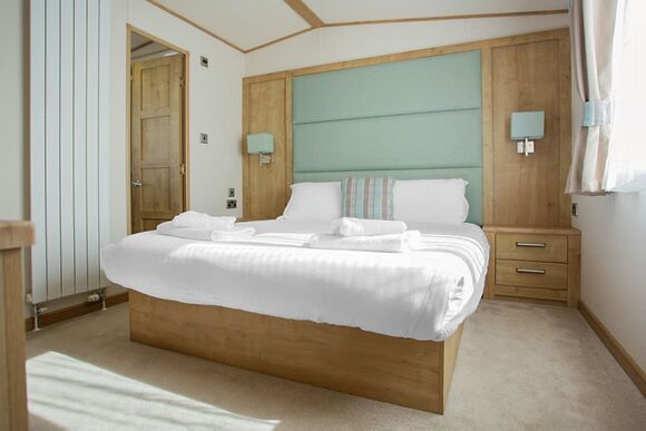 Indulgent 6 Berth Caravan - Sandy Balls Holiday Village, Godshill, Fordingbridge