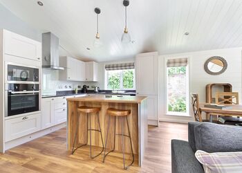 Willow 3 Spa (Pet) - Sandybrook Lodges, Ashbourne