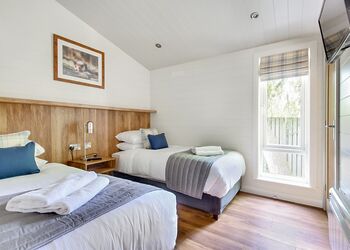 Willow 3 Spa (Pet) - Sandybrook Lodges, Ashbourne