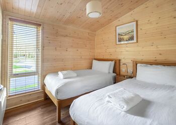 Kedleston Elite Vogue 3 Spa Pet - Sandybrook Lodges, Ashbourne