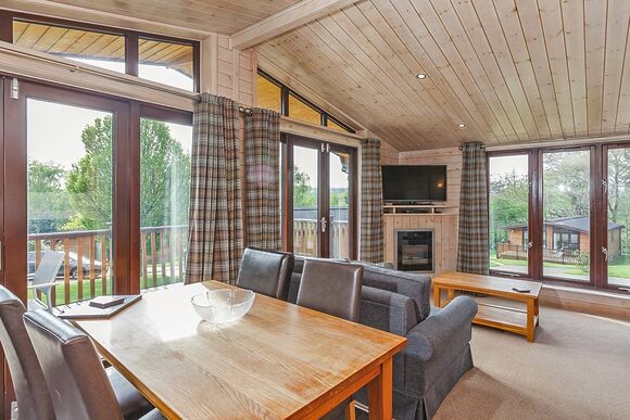 Tissington Classic Skyline 2 (Pet) - Sandybrook Lodges, Ashbourne