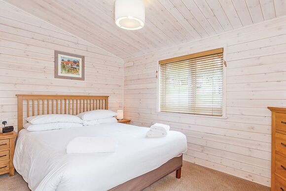 Tissington Classic Vogue 2 (Pet) - Sandybrook Lodges, Ashbourne
