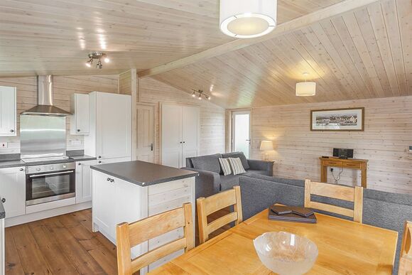 Tissington Classic Vogue 3 (Pet) - Sandybrook Lodges, Ashbourne