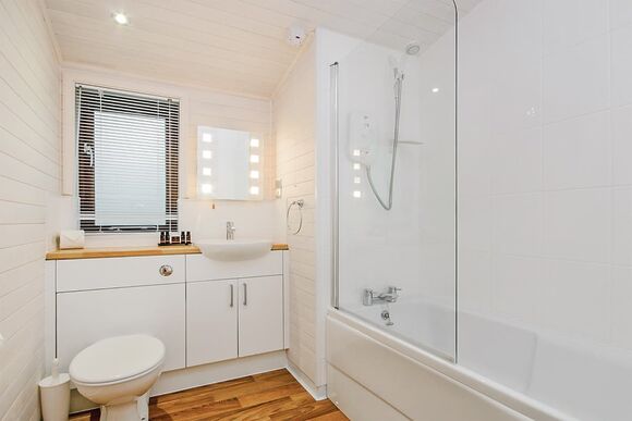 Tissington Classic Skyline 4 - Sandybrook Lodges, Ashbourne