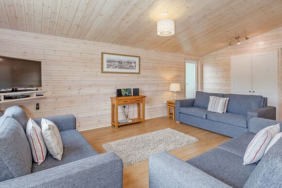 Tissington Classic Vogue 4 Spa (Pet) - Sandybrook Lodges, Ashbourne