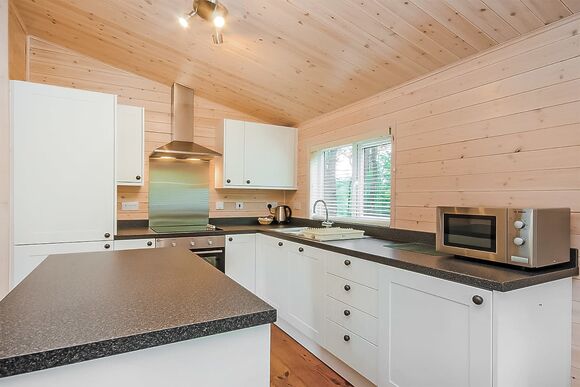 Tissington Classic Vogue 4 Spa (Pet) - Sandybrook Lodges, Ashbourne