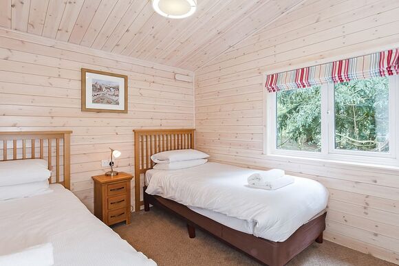Tissington Classic Vogue 4 Spa (Pet) - Sandybrook Lodges, Ashbourne